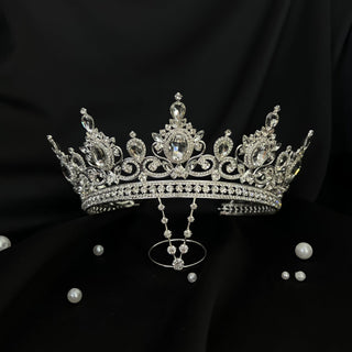 Exquisite Crystal-Studded Luxury Crown 
