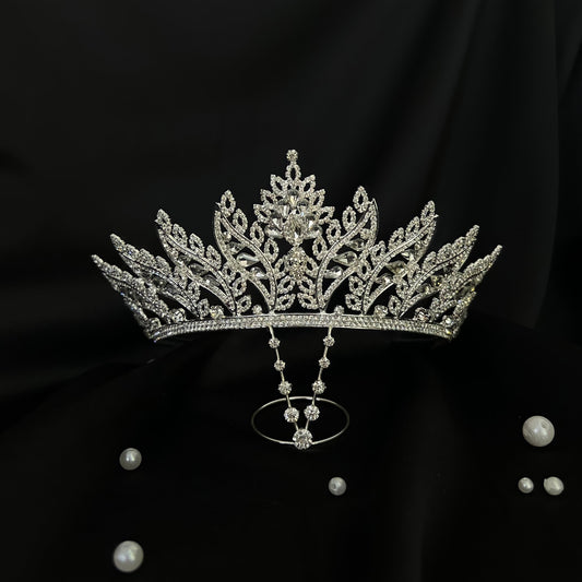 The Art of Accessorizing: How to Pair Blini Fashion House's Crowns with Haute Couture Dresses - Blini Fashion House