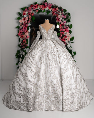 Carmina Vintage-Inspired Lace-Sleeved Wedding Dress