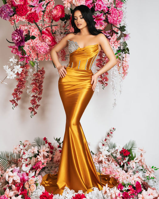 Sleeveless Satin Dress in Elegant Yellow