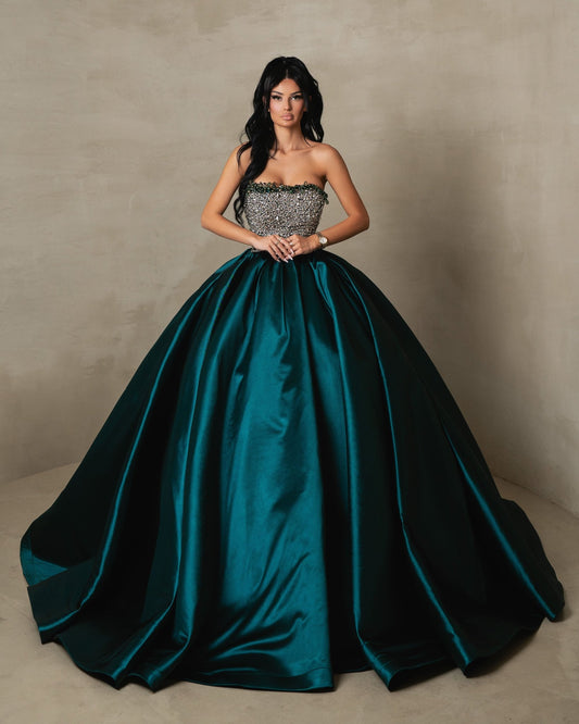 Lytheria Sleeveless Green Gown With Sparkles And Crystals