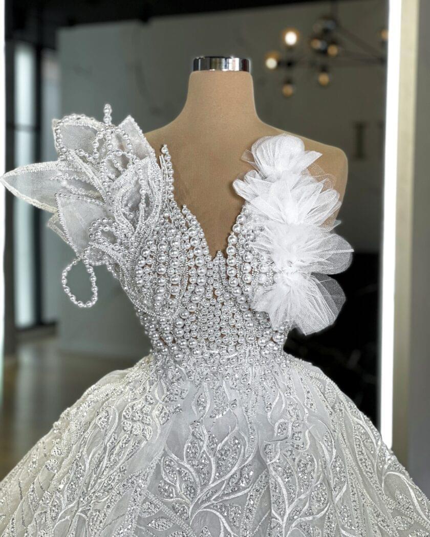 Aella Sophisticated Sleeveless Wedding Dress - Blini Fashion House