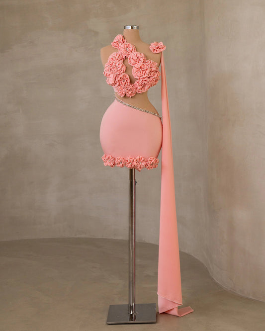 Elegant Light Pink Short Dress with Stylish Cut-Outs