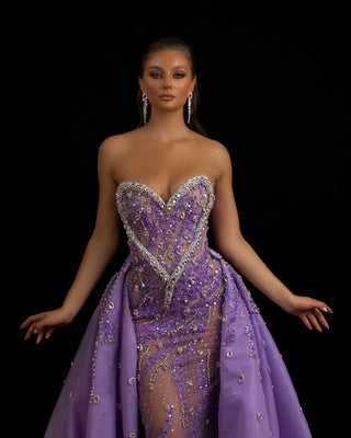 Elegant strapless purple dress