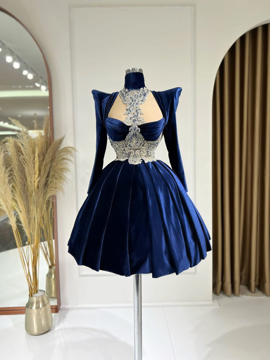 Beren Chic High Neck Short Dress - Blini Fashion House