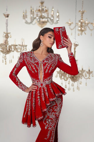 Luxurious Red Velvet Dress - Elegance and Glamour in Every Stitch