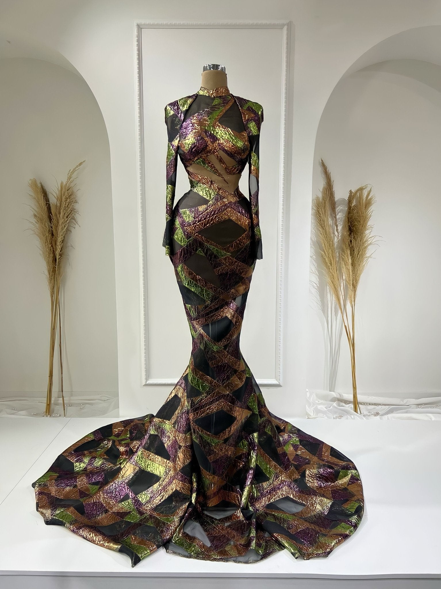 Bubble Long Sleeve Dress with a Cut-Out Waist - Blini Fashion House