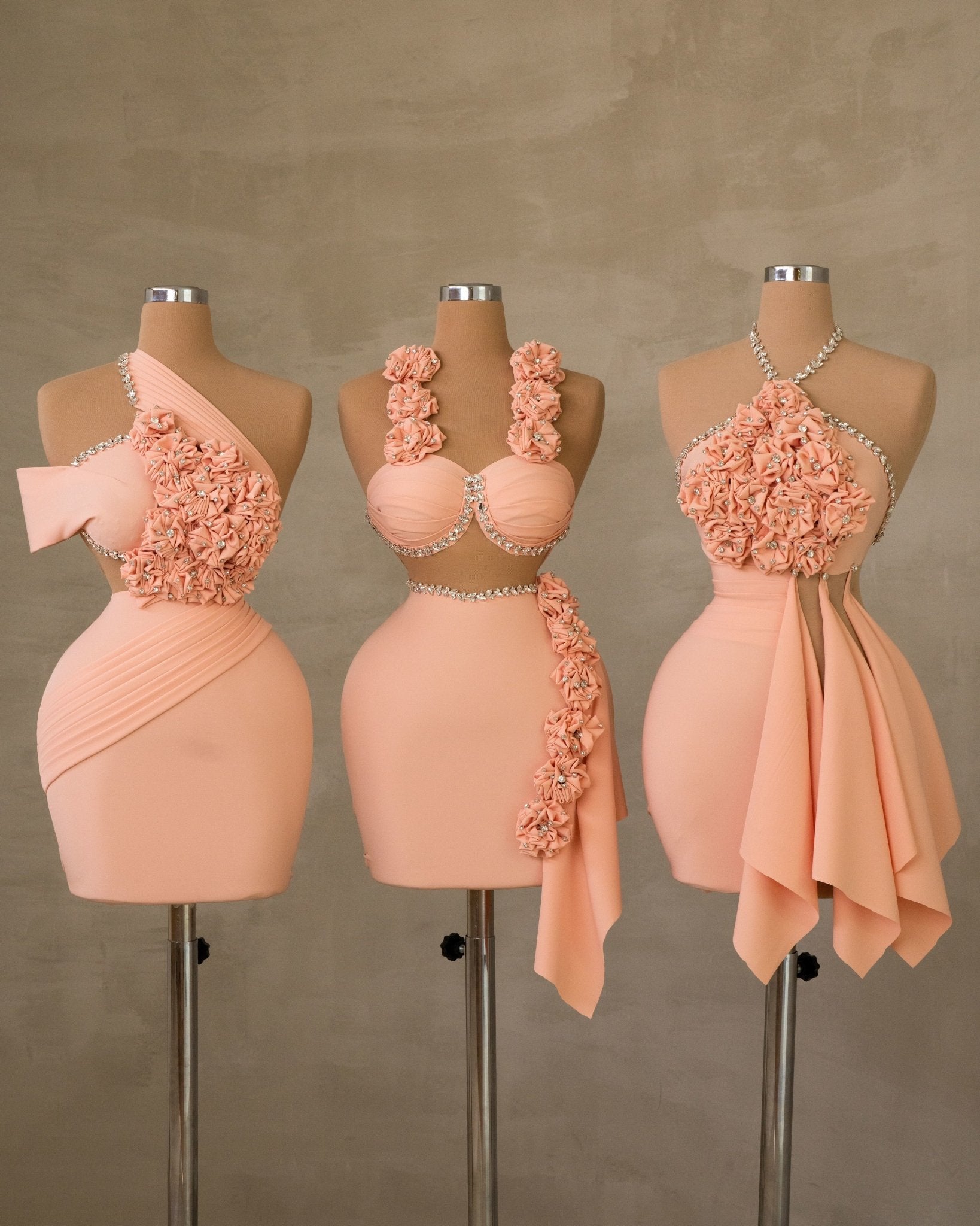 Sleeveless Short Dress with Stones and Flowers Blini Fashion House