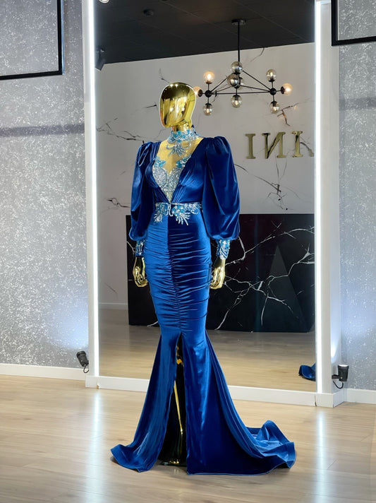 Robe Iona en velours à manches bouffantes avec pierres accrocheuses