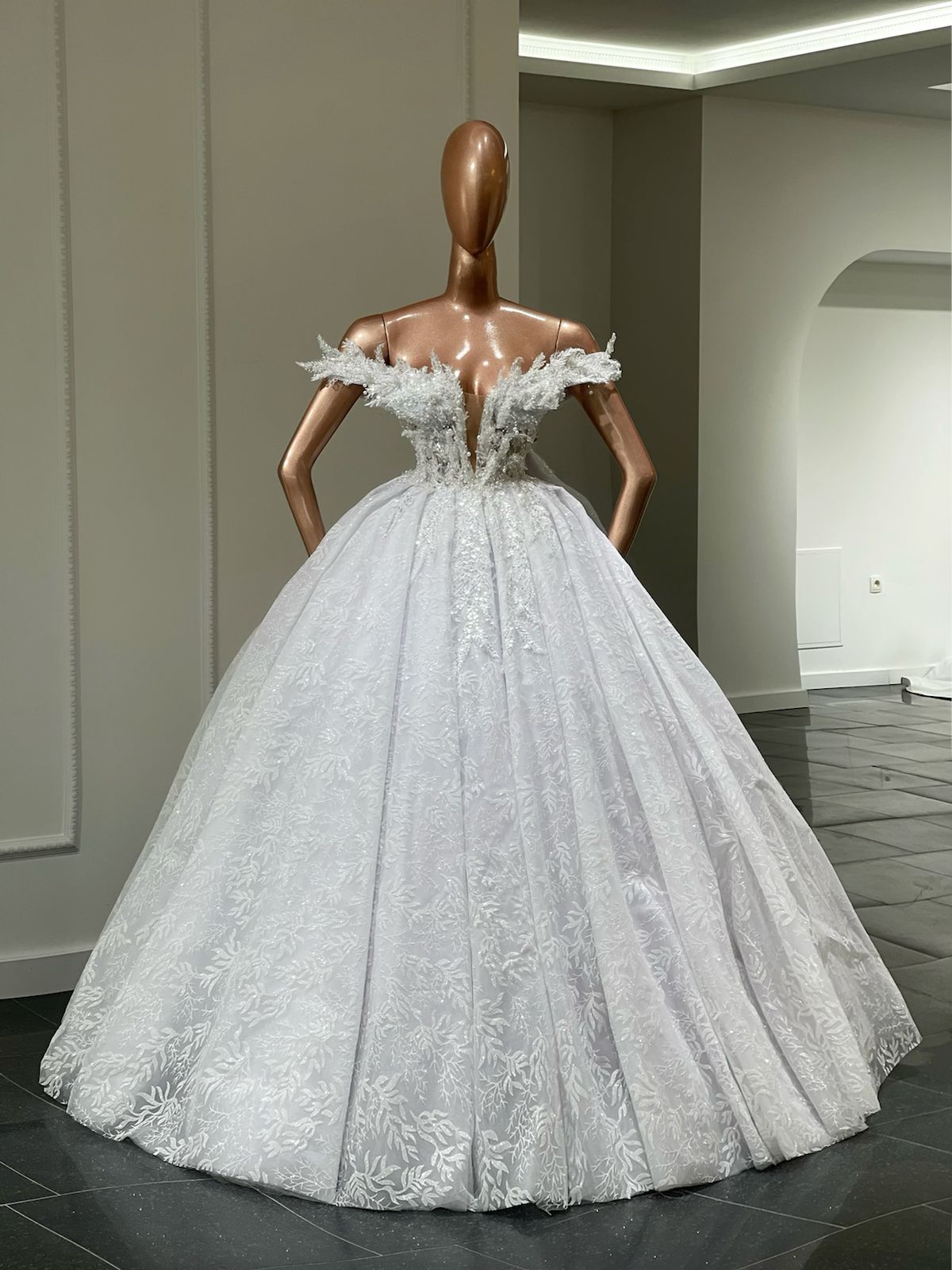 BridalGownLuxoriousWomen - Blini Fashion House