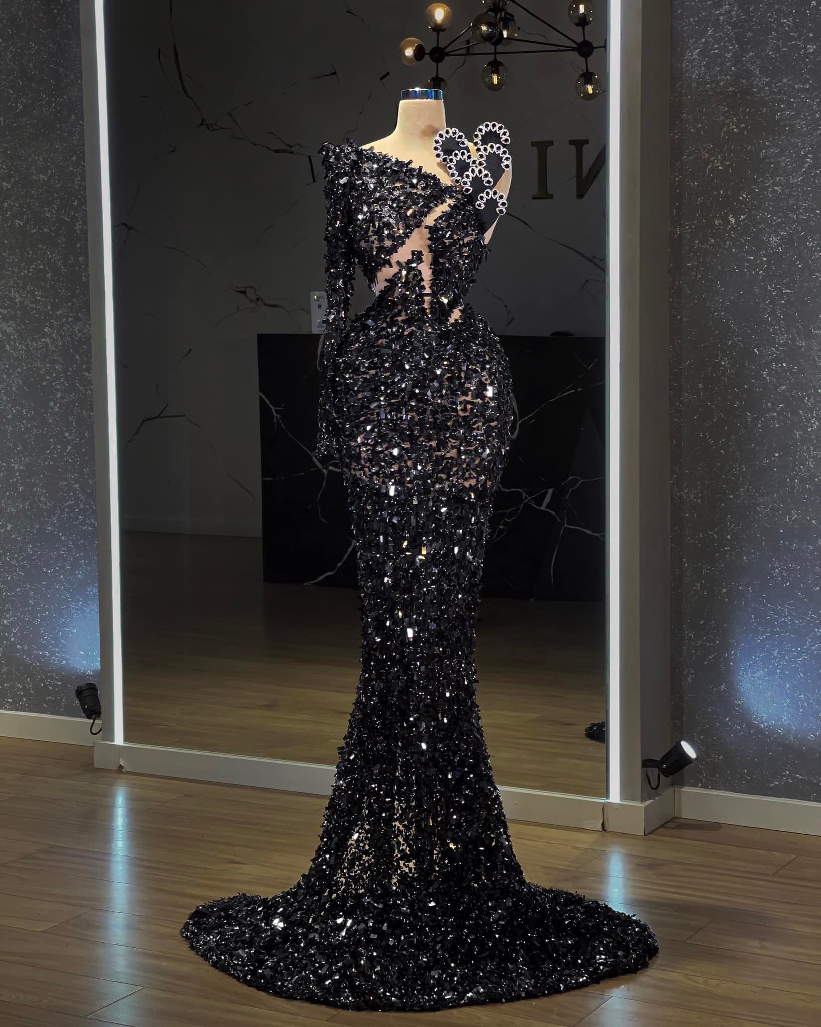 BlackCut in ChestDeep Cut In WaistWomen - Blini Fashion House