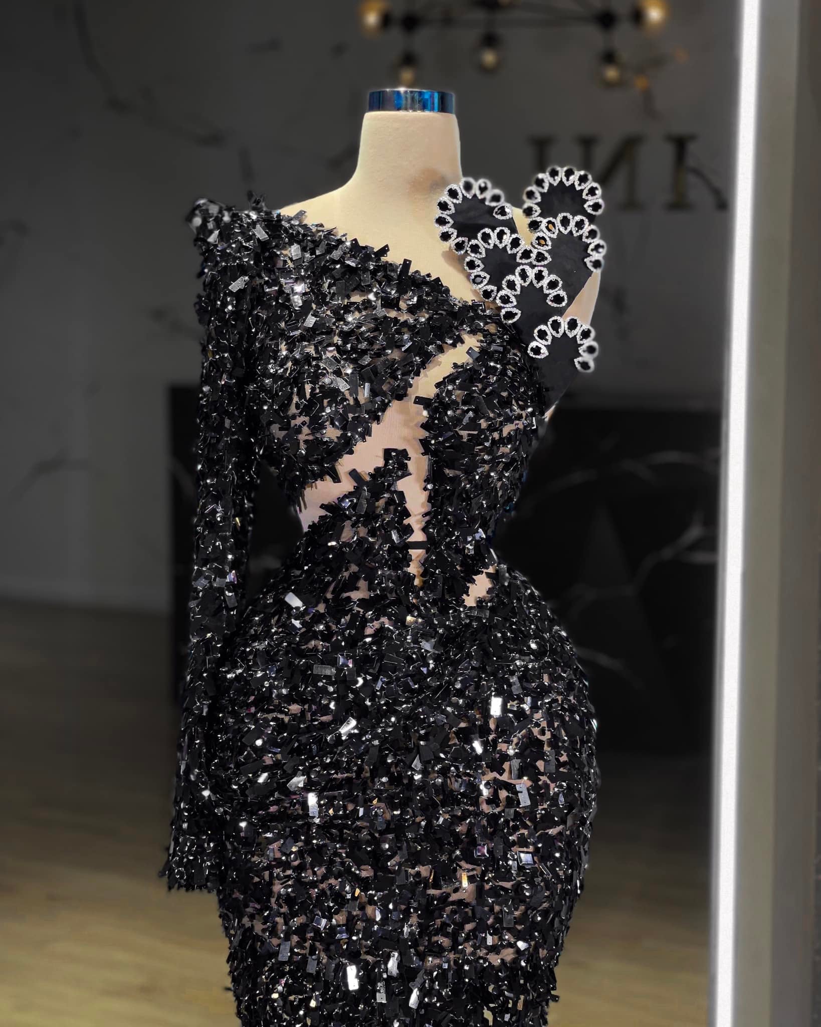 BlackCut in ChestDeep Cut In WaistWomen - Blini Fashion House