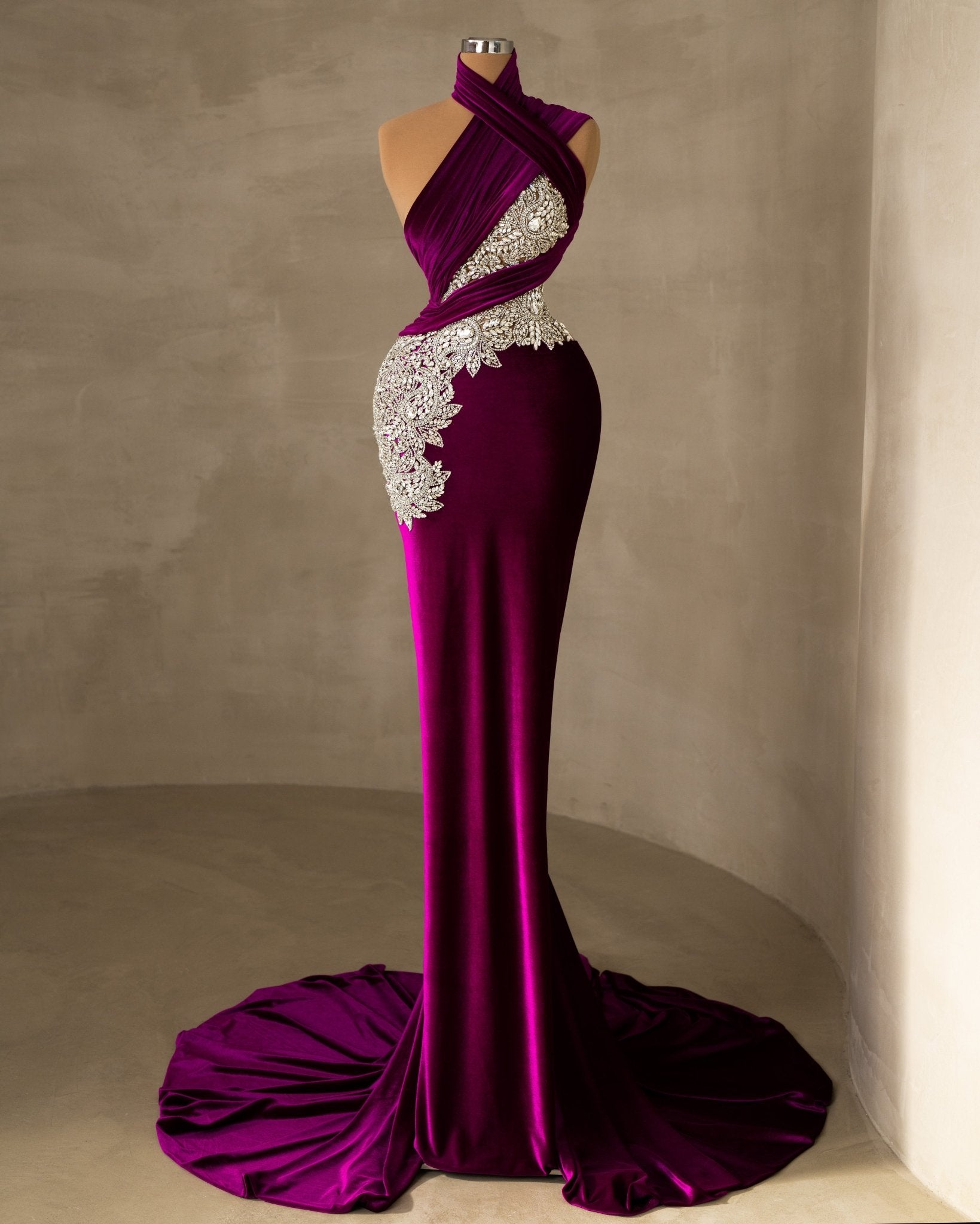 Elegant Sleeveless Long Dress