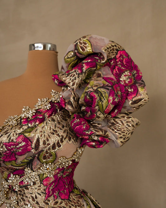 One-shoulder Dress with Side Tail - Detail