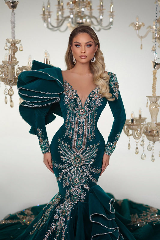 Elegant Long Sleeve Green Dress with Ruffled Detailing