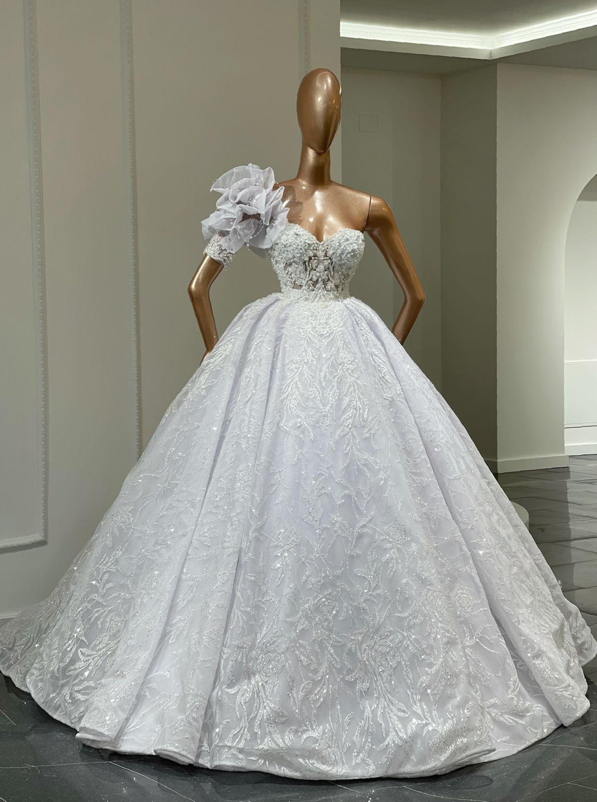 BridalGownLuxoriousWomen - Blini Fashion House