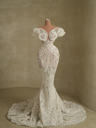Elegant Sleeveless Wedding Dress