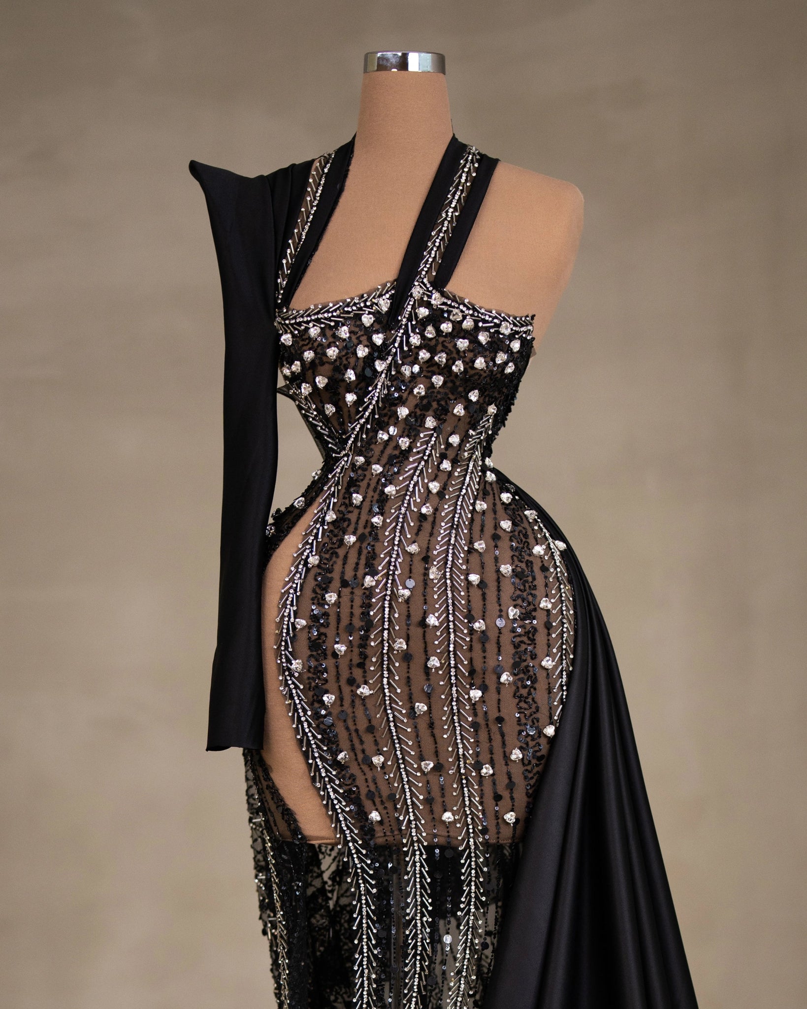 One-Shoulder Dress with Side Tail - Elegant Evening Wear