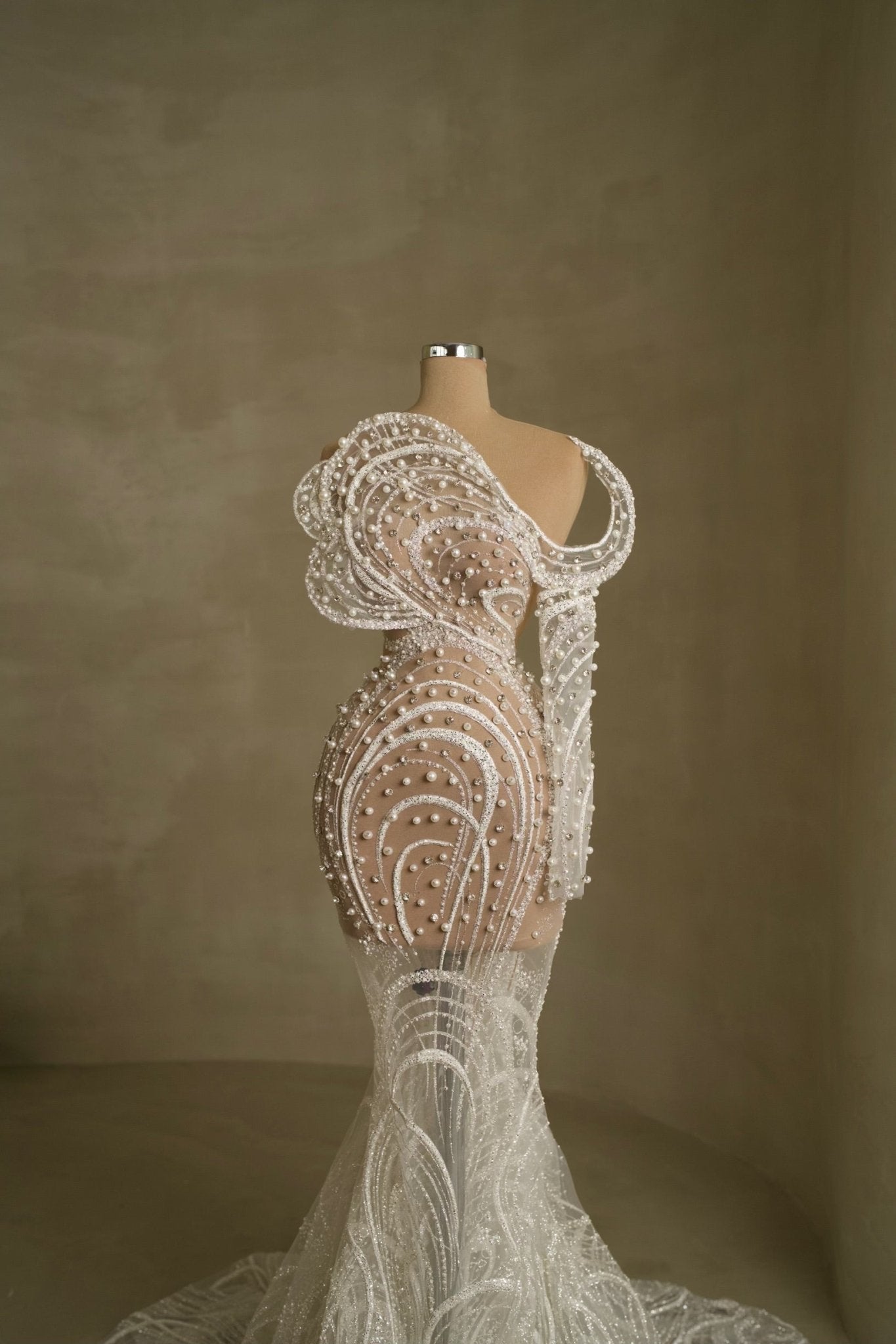 One-Shoulder Bridal Dress: Graceful Elegance for Your Special Day