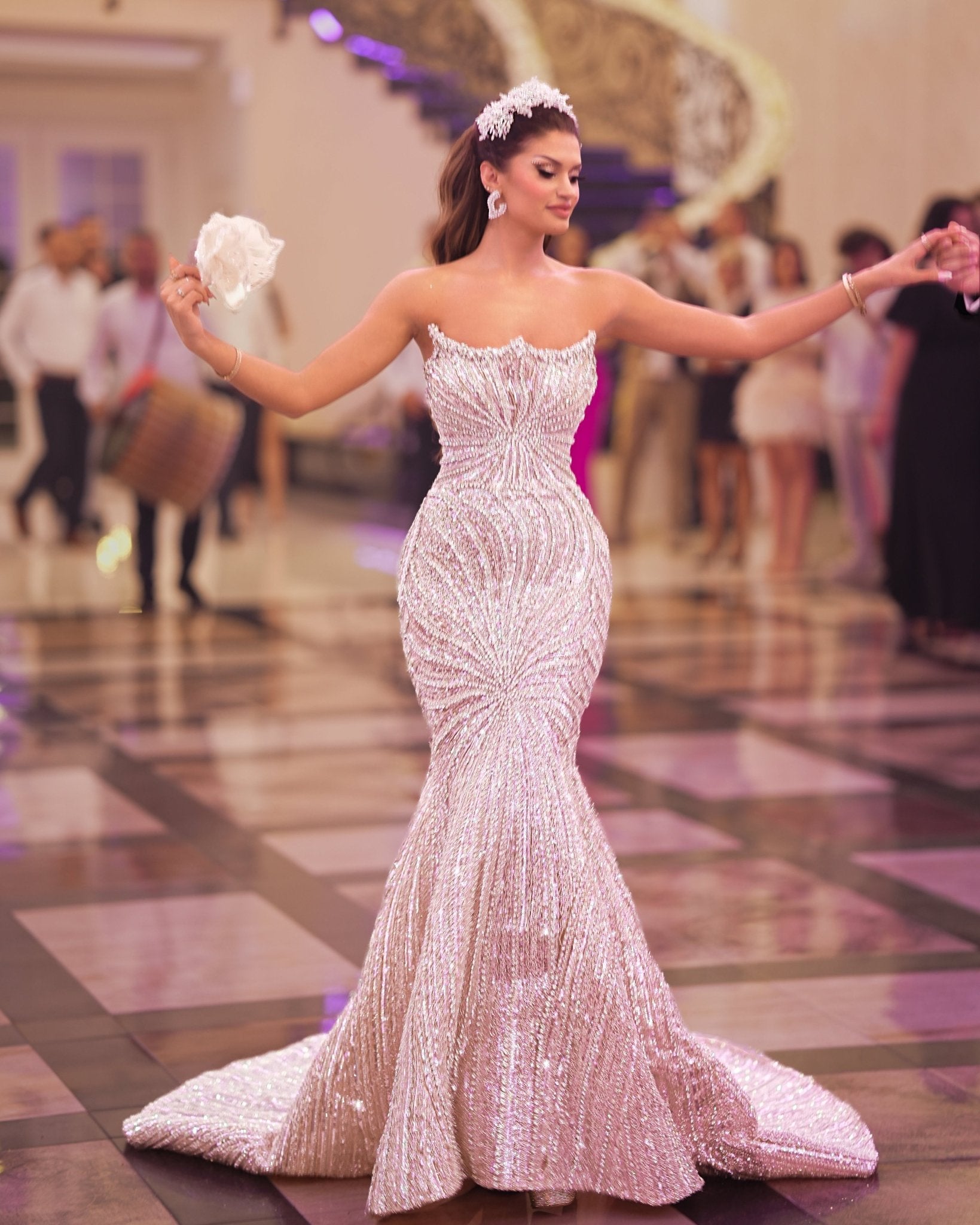 Sleeveless Lace Bridal Gown for Weddings