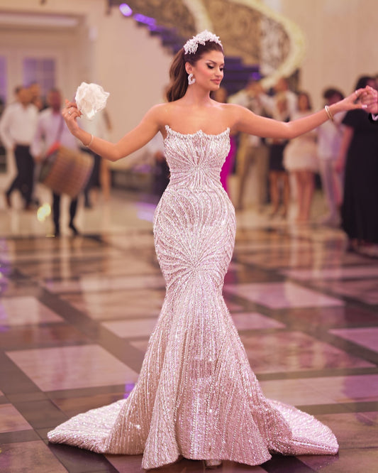 Sleeveless Lace Bridal Gown for Weddings