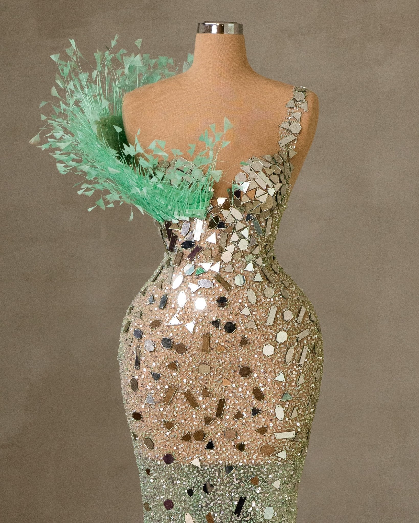 Mirror Dress in Maxi Length - Light Green