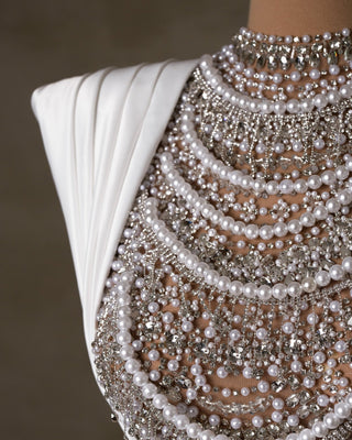 Detailf of pearls and stones - Bridal Dress