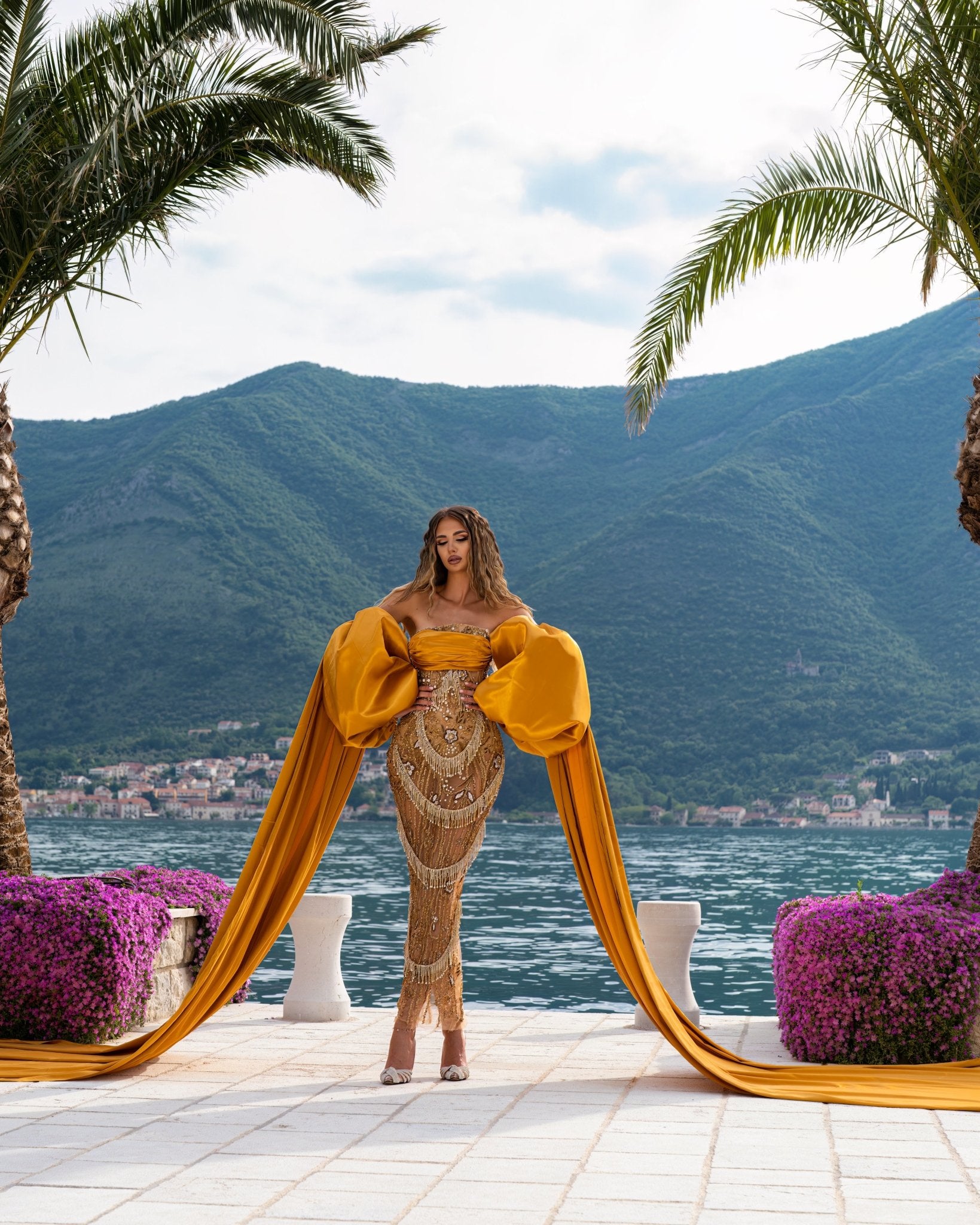 BeadsCrystalsGoldWomen - Blini Fashion House