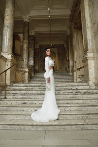 Breathtaking white gown for a memorable occasion