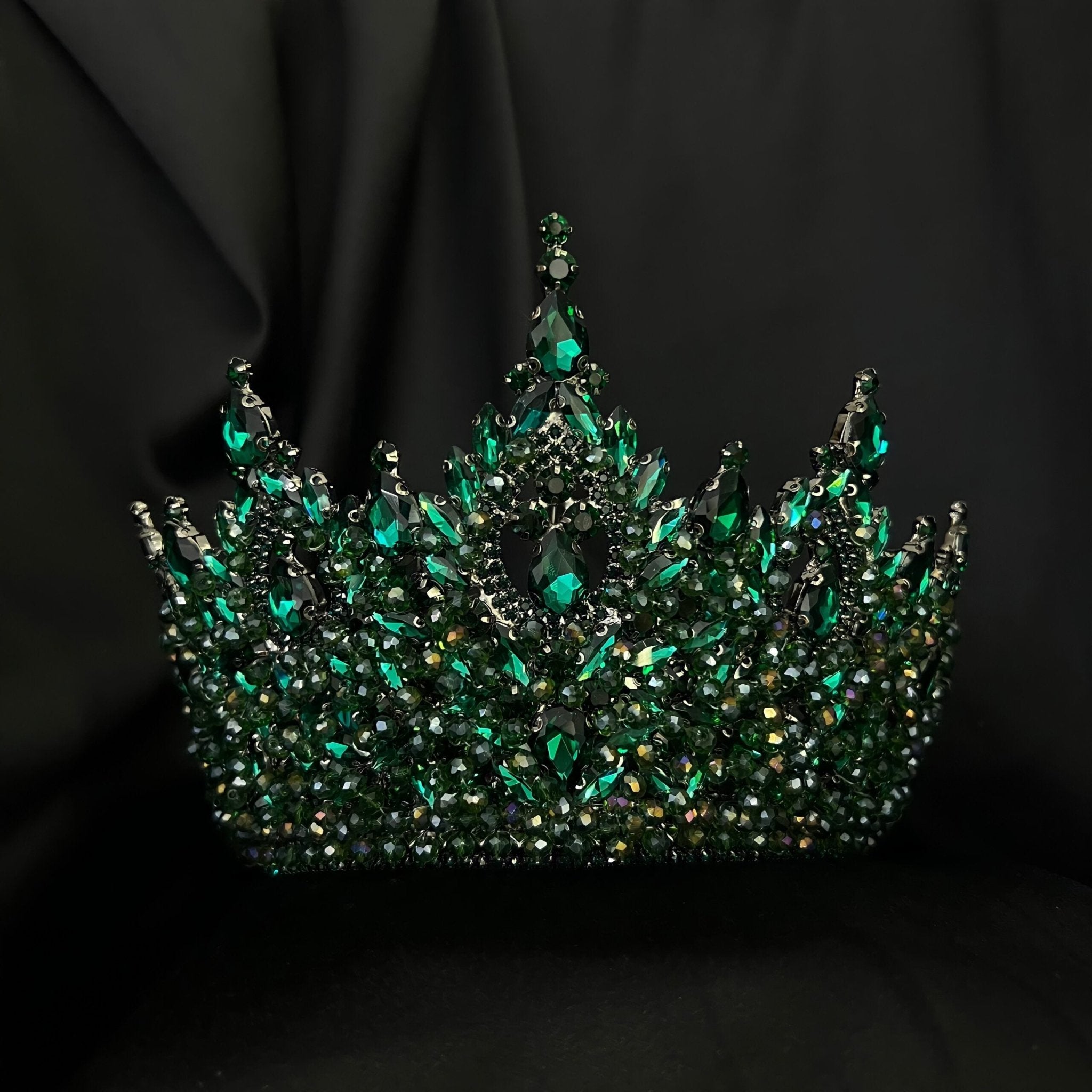 Sierra Luxurious Crown the Ultimate Royal Look Blini Fashion