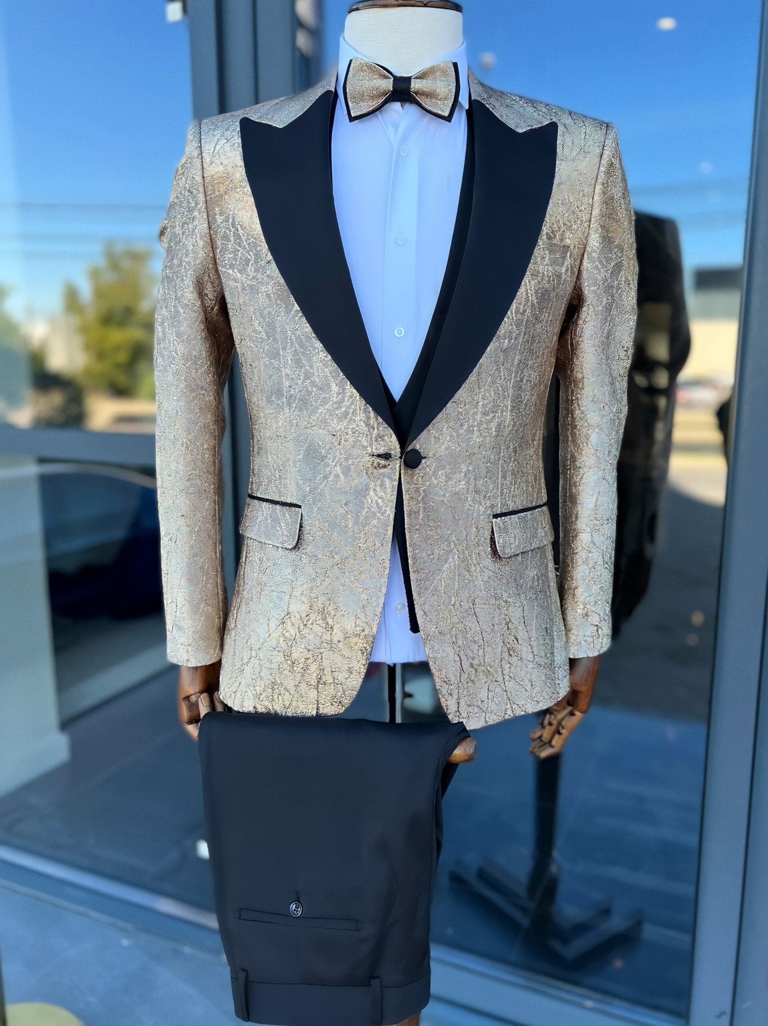 BlackCollarGoldMen - Blini Fashion House