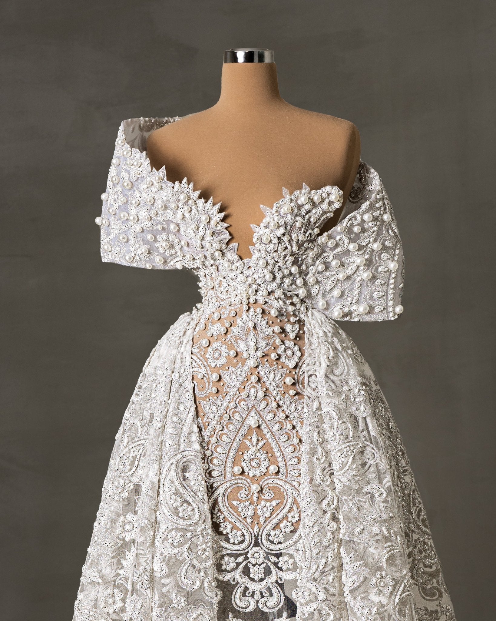 Elegant Bridal Dress - Timeless Style for Unforgettable Moments