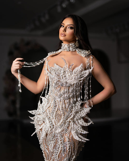 Chic Sleeveless Lace Gown - Elegant Fashion for Every Occasion